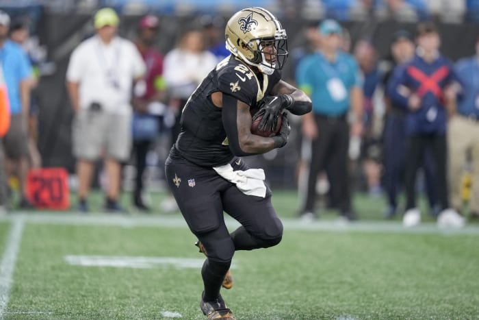 New Orleans Saints running back Jamaal Williams (21) runs against the Carolina Panthers. Mandatory Credit: Jim Dedmon-USA TODAY Sports